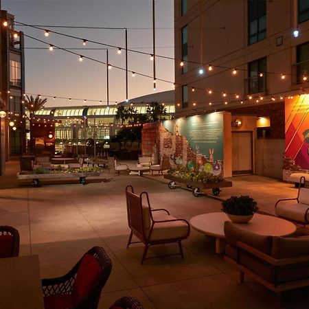 Hilton San Diego Gaslamp Quarter Экстерьер фото