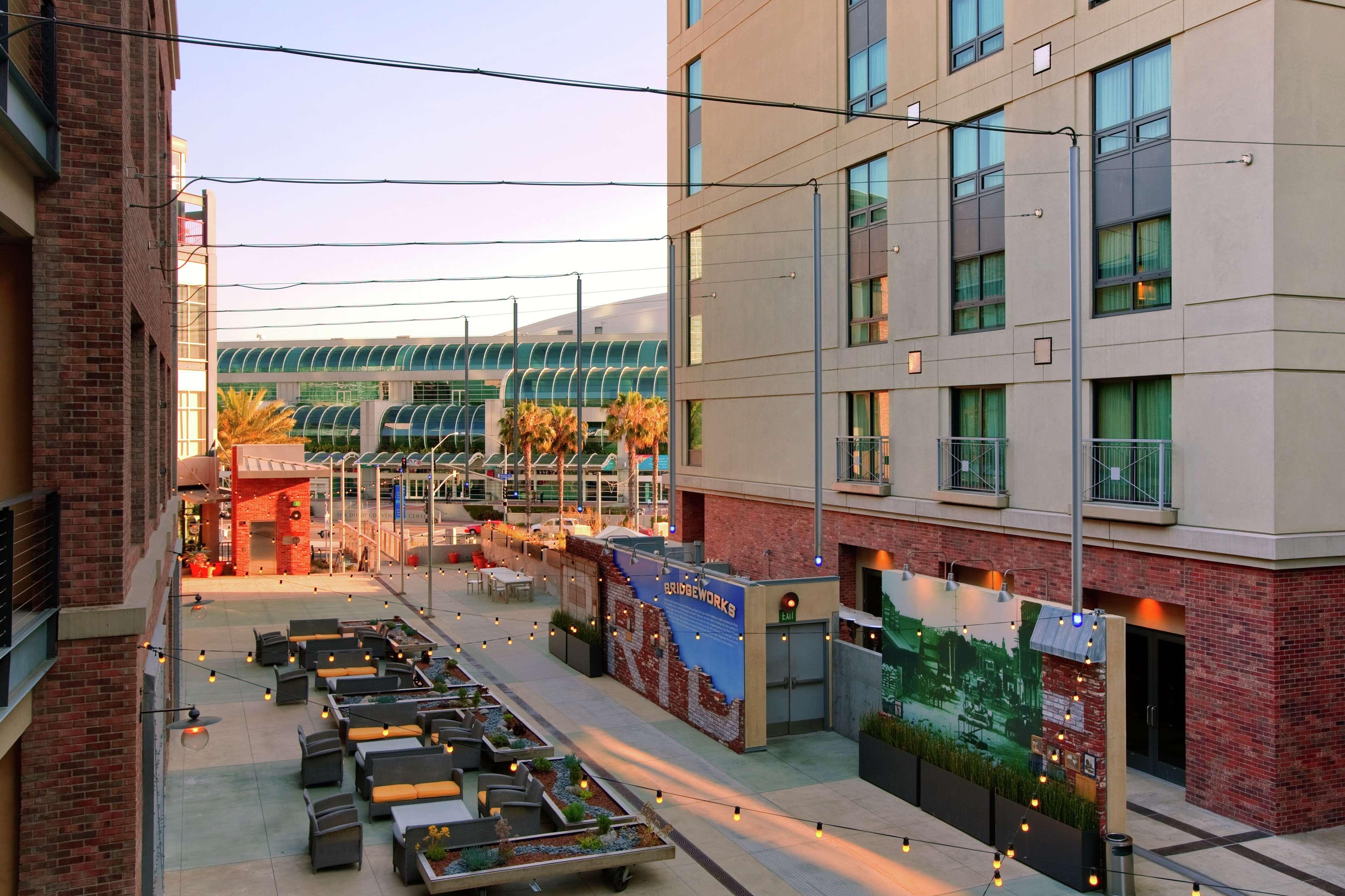 Hilton San Diego Gaslamp Quarter Удобства фото