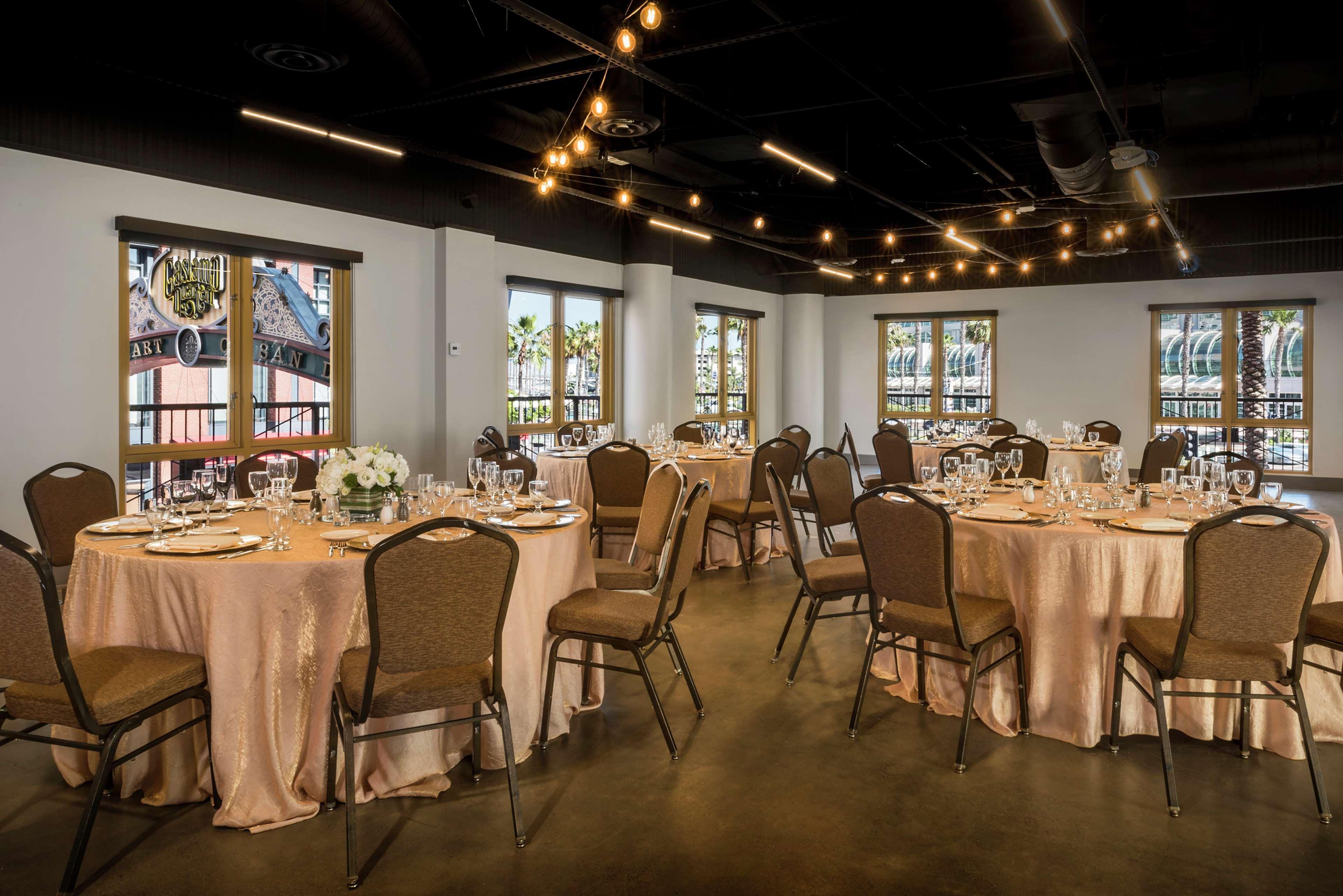 Hilton San Diego Gaslamp Quarter Экстерьер фото